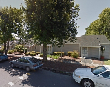 615 W Heintz St - Photo Thumbnail 3