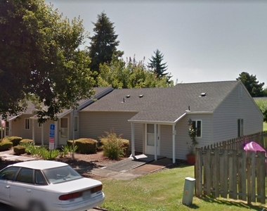 615 W Heintz St - Photo Thumbnail 2
