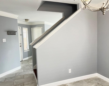 20035 Oland Way - Photo Thumbnail 6