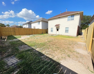 20035 Oland Way - Photo Thumbnail 9