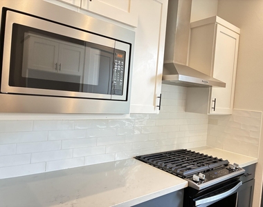 1535 W 24th Street - Photo Thumbnail 11