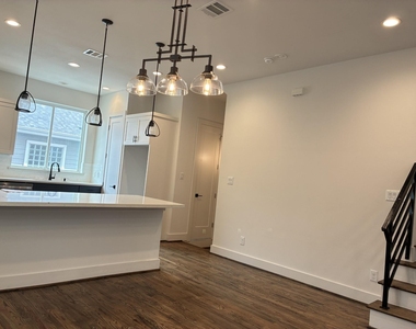 1535 W 24th Street - Photo Thumbnail 10