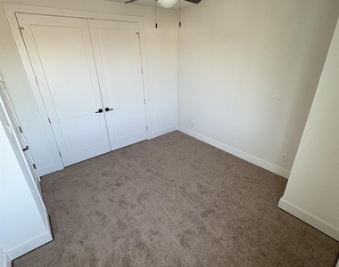 1535 W 24th Street - Photo Thumbnail 19