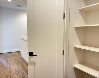 1535 W 24th Street - Photo Thumbnail 21