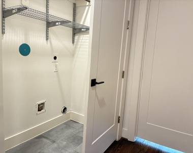 1535 W 24th Street - Photo Thumbnail 20