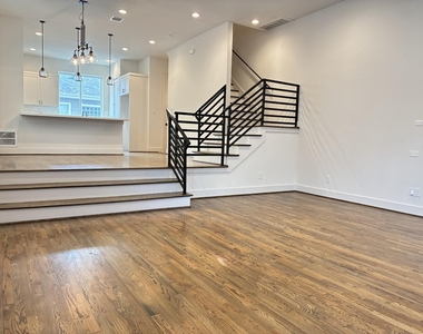 1535 W 24th Street - Photo Thumbnail 17