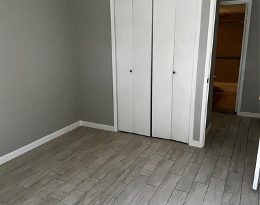 635 Jeff Davis - Photo Thumbnail 9