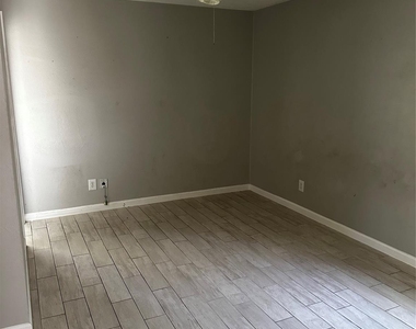 635 Jeff Davis - Photo Thumbnail 10