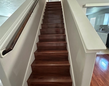 11010 View Pointe Lane - Photo Thumbnail 16