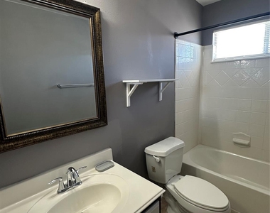 11010 View Pointe Lane - Photo Thumbnail 13
