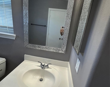 11010 View Pointe Lane - Photo Thumbnail 15