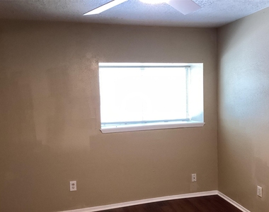 15831 Bazelbriar Lane - Photo Thumbnail 9