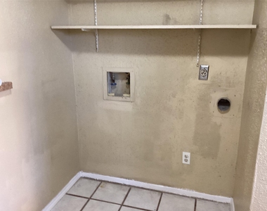 15831 Bazelbriar Lane - Photo Thumbnail 22