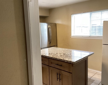 15831 Bazelbriar Lane - Photo Thumbnail 37