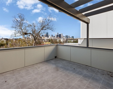 2707 Dennis Street - Photo Thumbnail 21