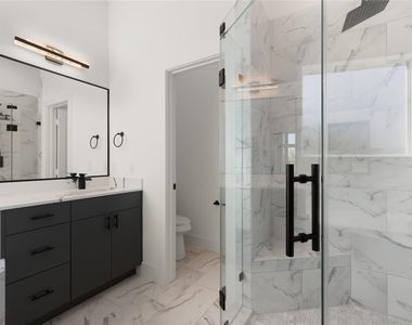 2707 Dennis Street - Photo Thumbnail 32