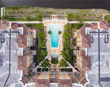 2825 Palm Beach Boulevard - Photo Thumbnail 31