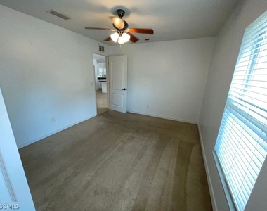 2614 Carol Place - Photo Thumbnail 4