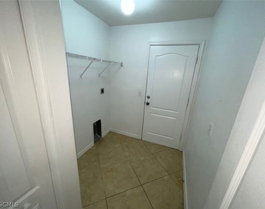 2614 Carol Place - Photo Thumbnail 14