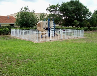 6330 Aragon Way - Photo Thumbnail 8