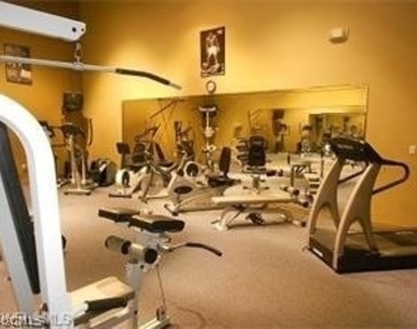 6330 Aragon Way - Photo Thumbnail 7
