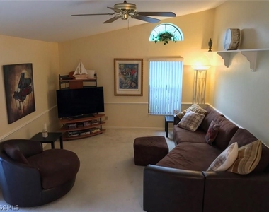 6645 Wakefield Drive - Photo Thumbnail 7