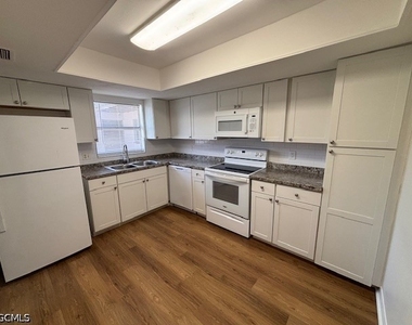 4912 York Street - Photo Thumbnail 2