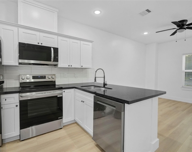 8410 Sunnyhill Street - Photo Thumbnail 9