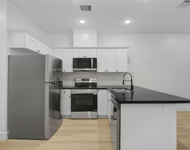 8410 Sunnyhill Street - Photo Thumbnail 8