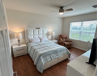 10531 Canal Brook Lane - Photo Thumbnail 12