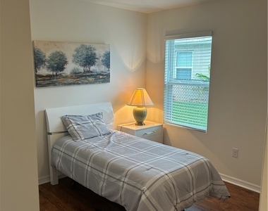 10531 Canal Brook Lane - Photo Thumbnail 4