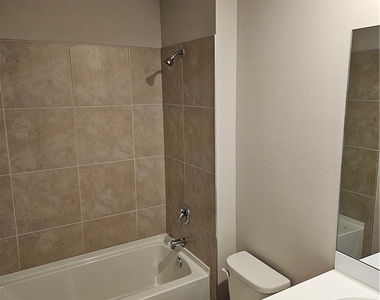 336 Nw 15th Terrace - Photo Thumbnail 12