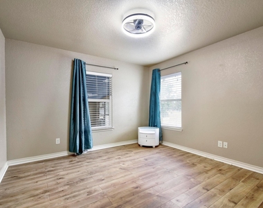 158 Pullman Road - Photo Thumbnail 15