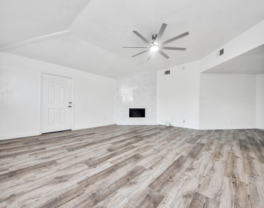 11627 Bowlan Lane - Photo Thumbnail 1