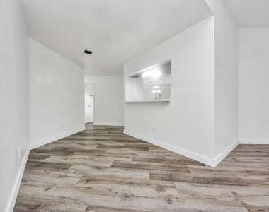 11627 Bowlan Lane - Photo Thumbnail 3