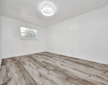 11627 Bowlan Lane - Photo Thumbnail 10