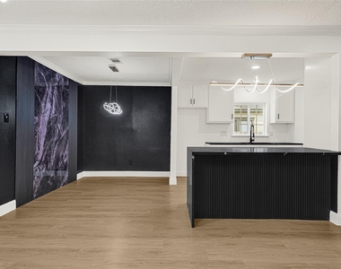 513 Main Street - Photo Thumbnail 20