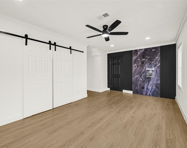 513 Main Street - Photo Thumbnail 29