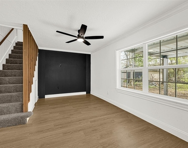 513 Main Street - Photo Thumbnail 14