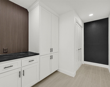 513 Main Street - Photo Thumbnail 18
