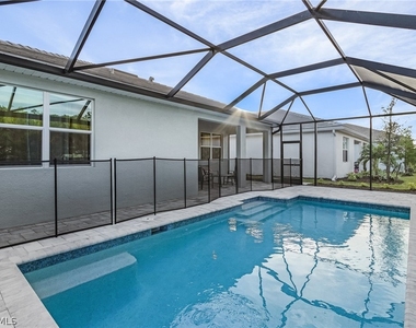 379 Grace Bay Lane - Photo Thumbnail 20