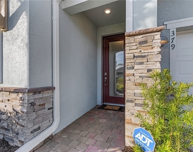 379 Grace Bay Lane - Photo Thumbnail 3
