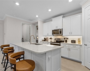 379 Grace Bay Lane - Photo Thumbnail 6