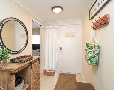 3443 Gulf Shore Boulevard N - Photo Thumbnail 8