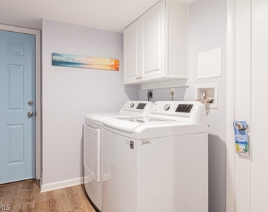 2132 Tama Circle - Photo Thumbnail 24