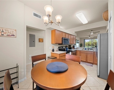 10337 Heritage Bay Boulevard - Photo Thumbnail 9