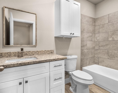 496b Golden Street - Photo Thumbnail 16