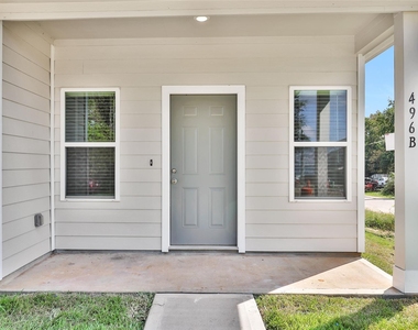 496b Golden Street - Photo Thumbnail 1