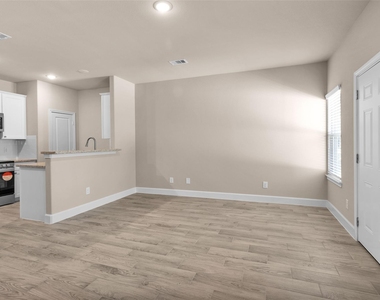 496b Golden Street - Photo Thumbnail 5