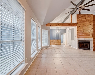 18315 Westlock Street - Photo Thumbnail 8